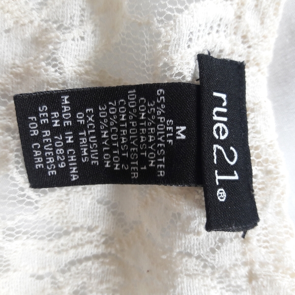 Cream and Lace Floral Tank Top - Picture 10 of 11